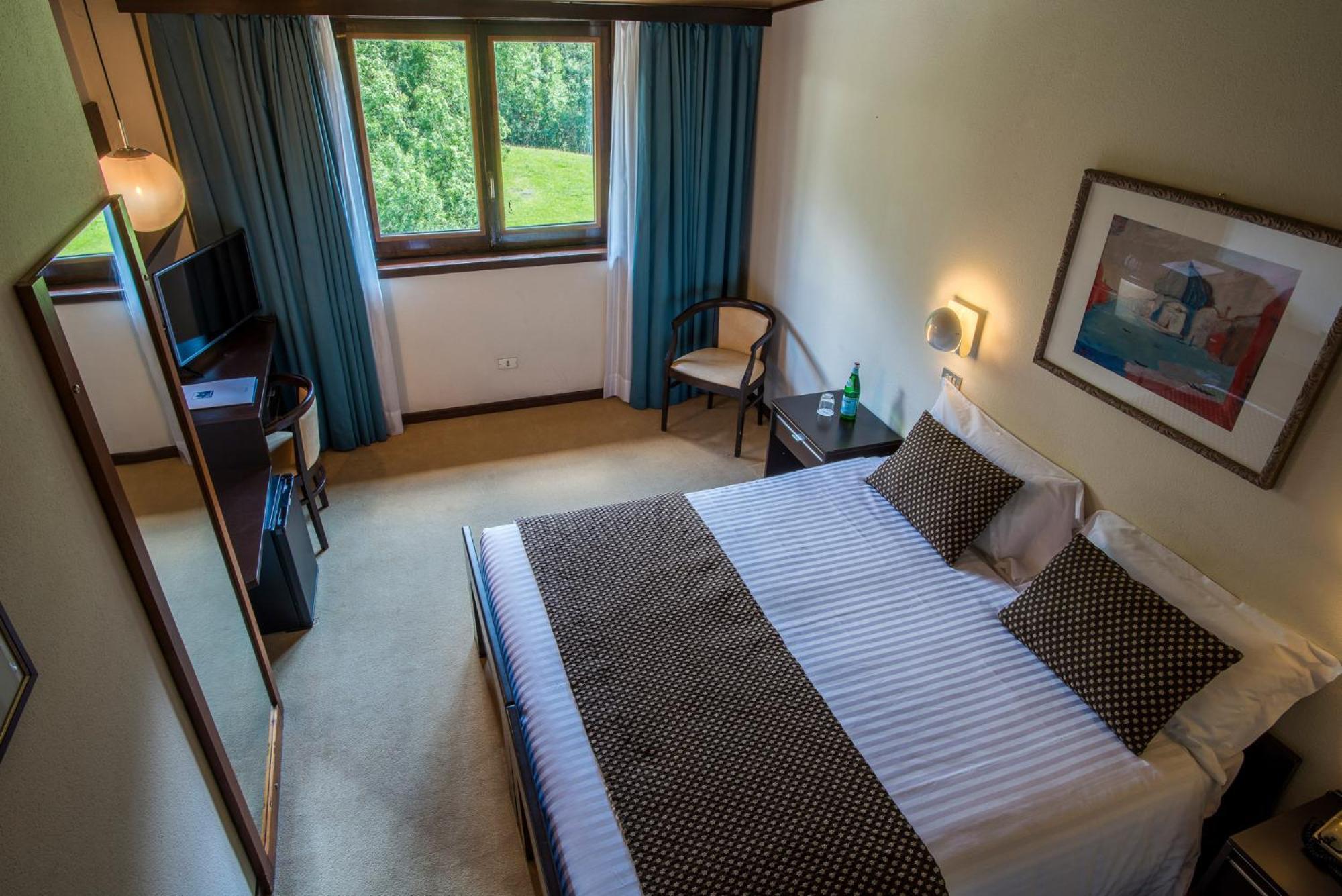 Hotel Mirella Ponte Di Legno Bagian luar foto